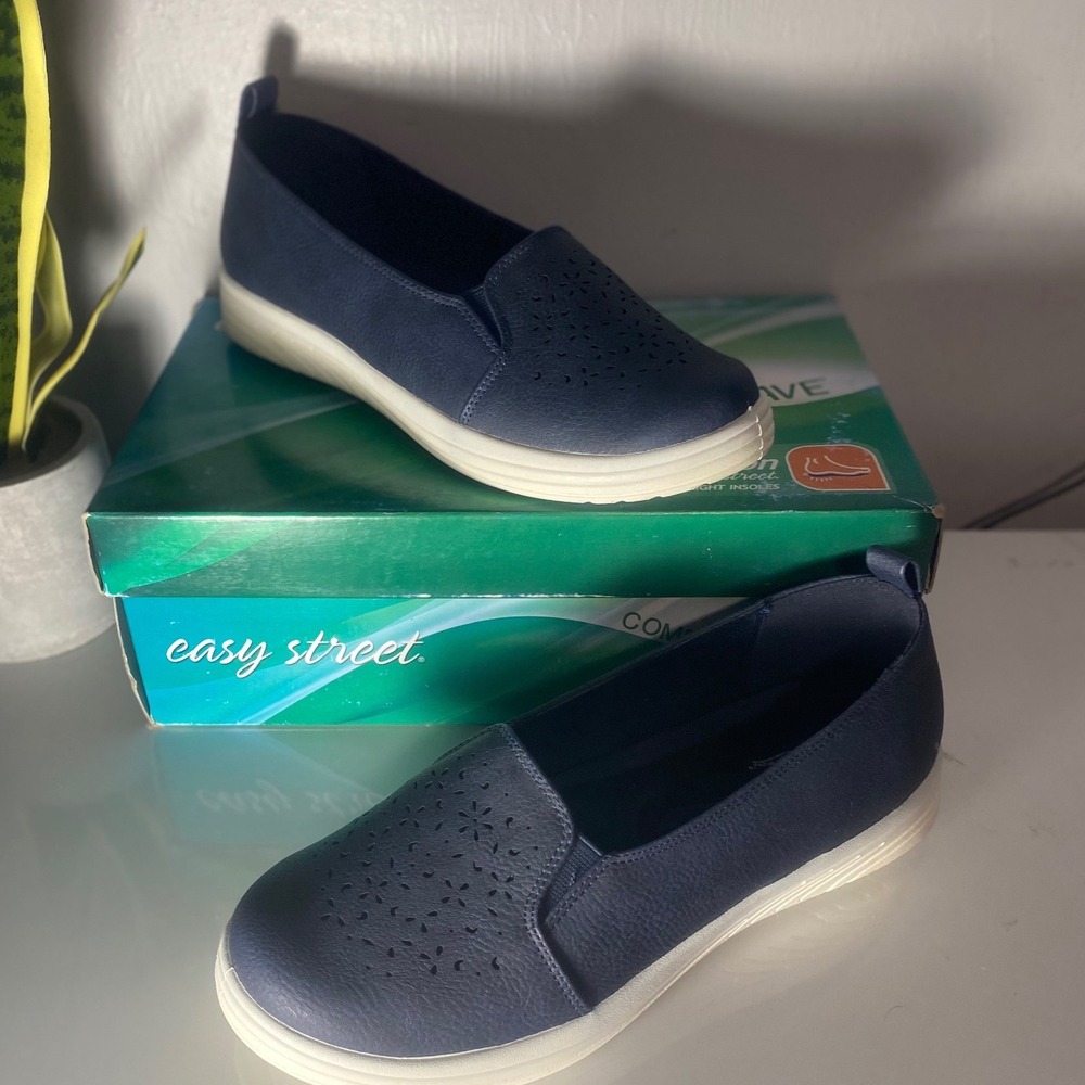 Easy Street Arturn Navy‎ Blue Comfort Wave Slip On Loafers 31-7220 Womens 9 N
